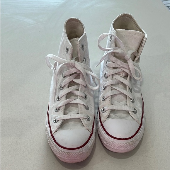 White High-Top Sneakers with Red and Black Accents - Picture 4 of 4